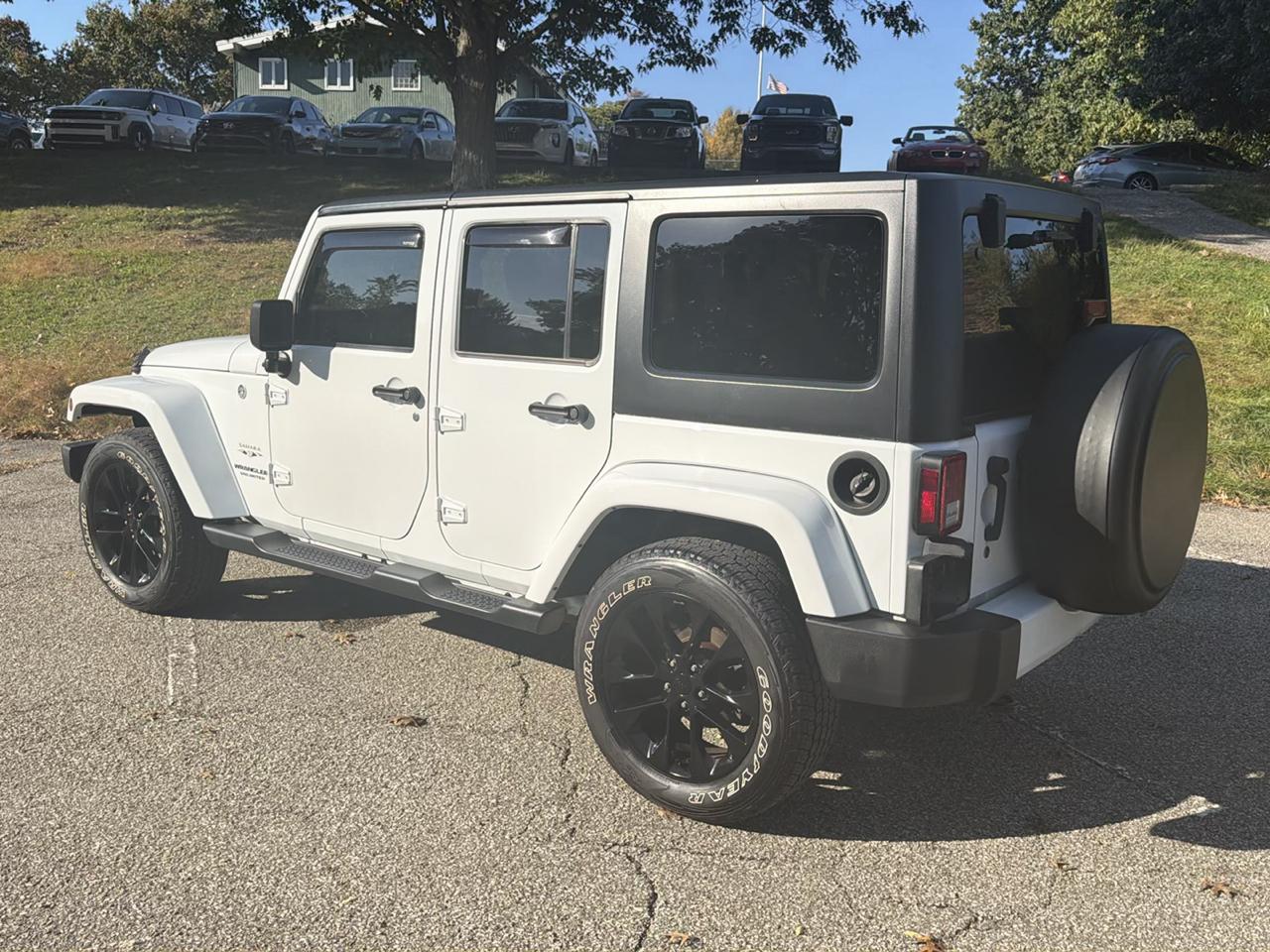 Jeep Wrangler Unlimited Sahara 4WD 2017