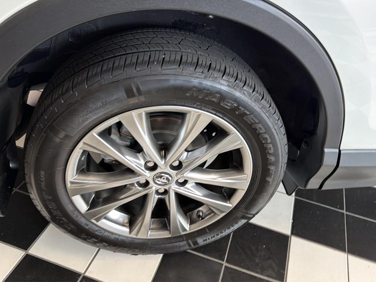 Toyota RAV4 Limited AWD 2018