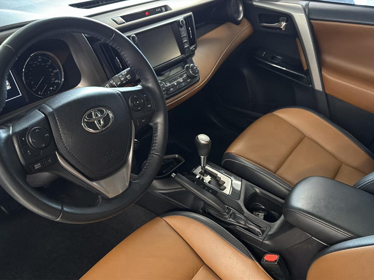 Toyota RAV4 Limited AWD 2018