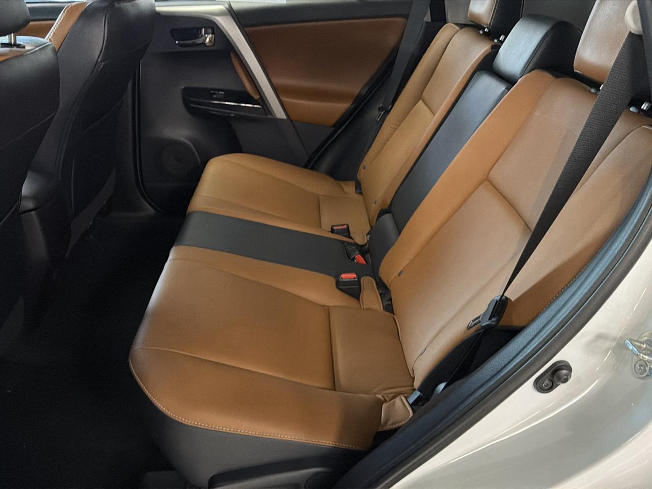Toyota RAV4 Limited AWD 2018