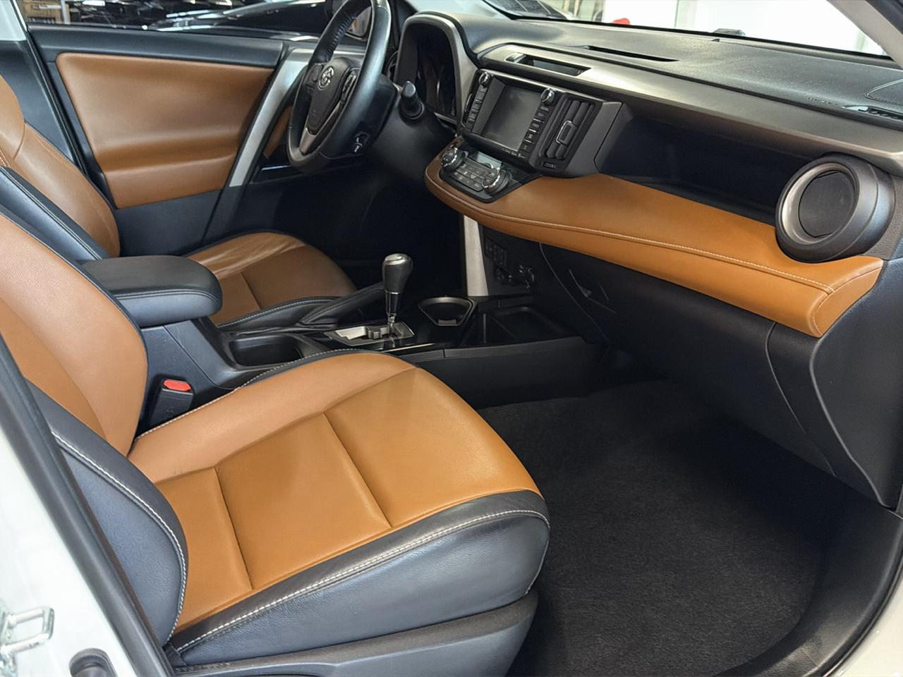 Toyota RAV4 Limited AWD 2018