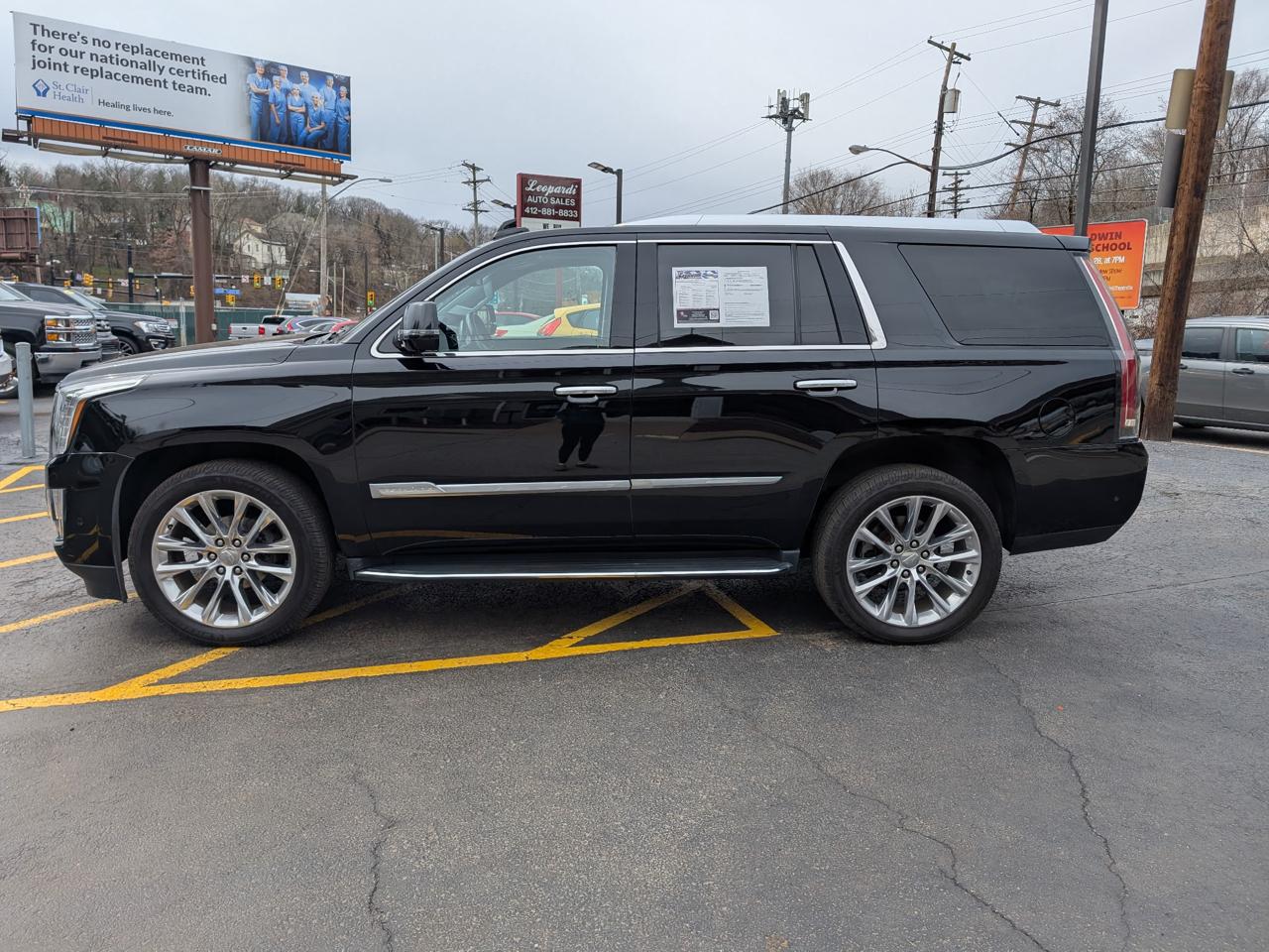 Cadillac Escalade 4WD 4dr Luxury 2018