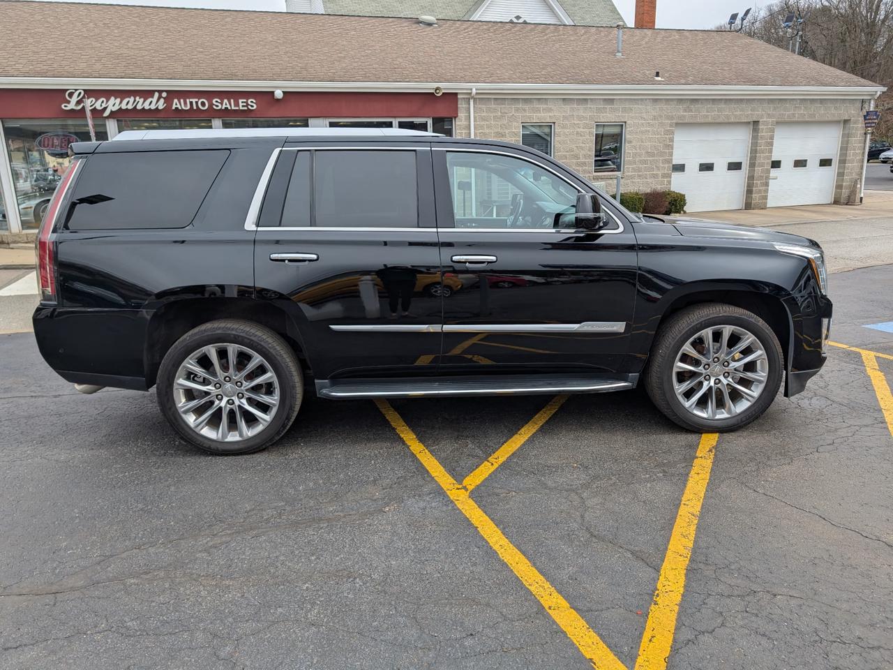 Cadillac Escalade 4WD 4dr Luxury 2018