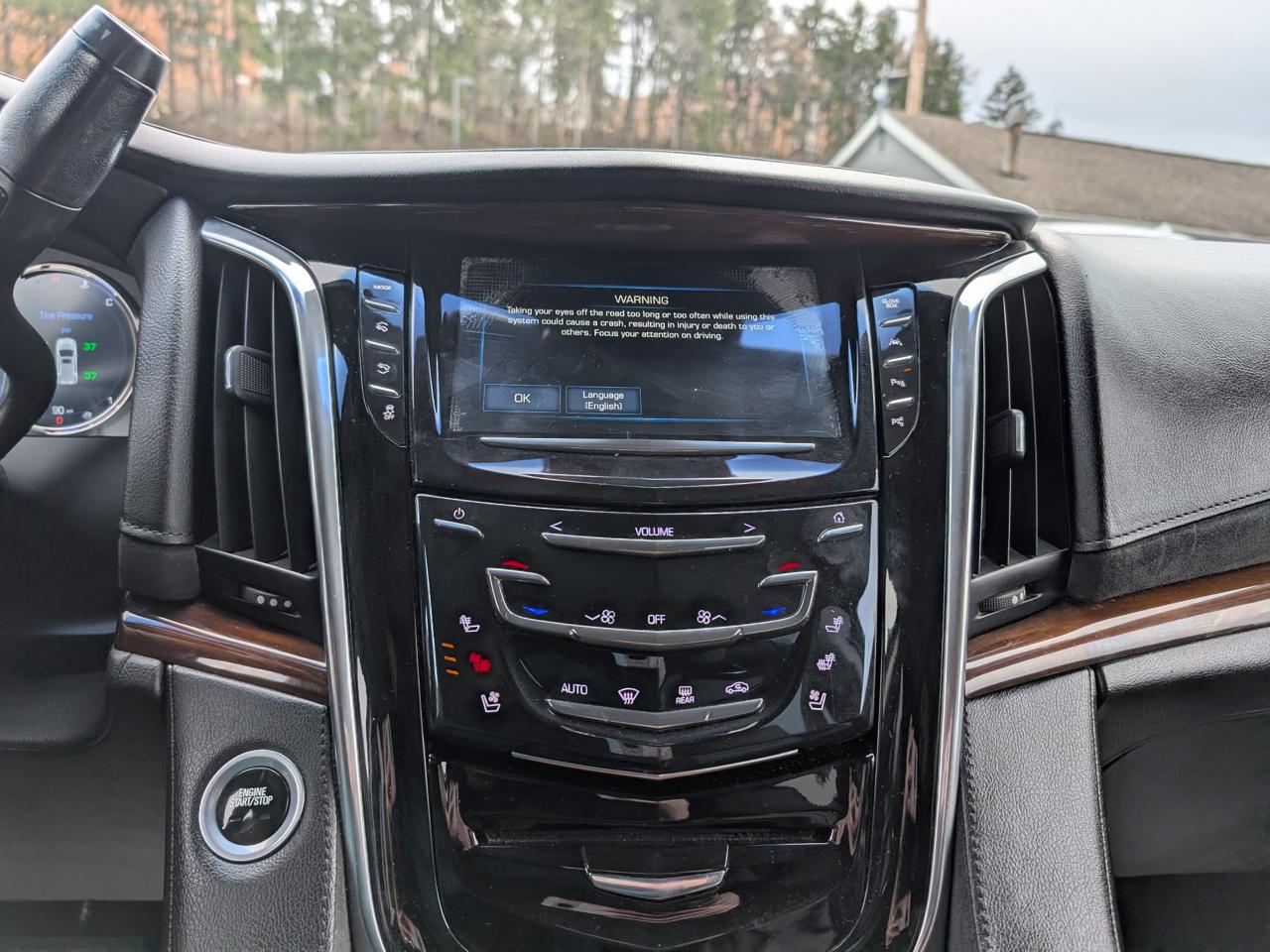 Cadillac Escalade 4WD 4dr Luxury 2018