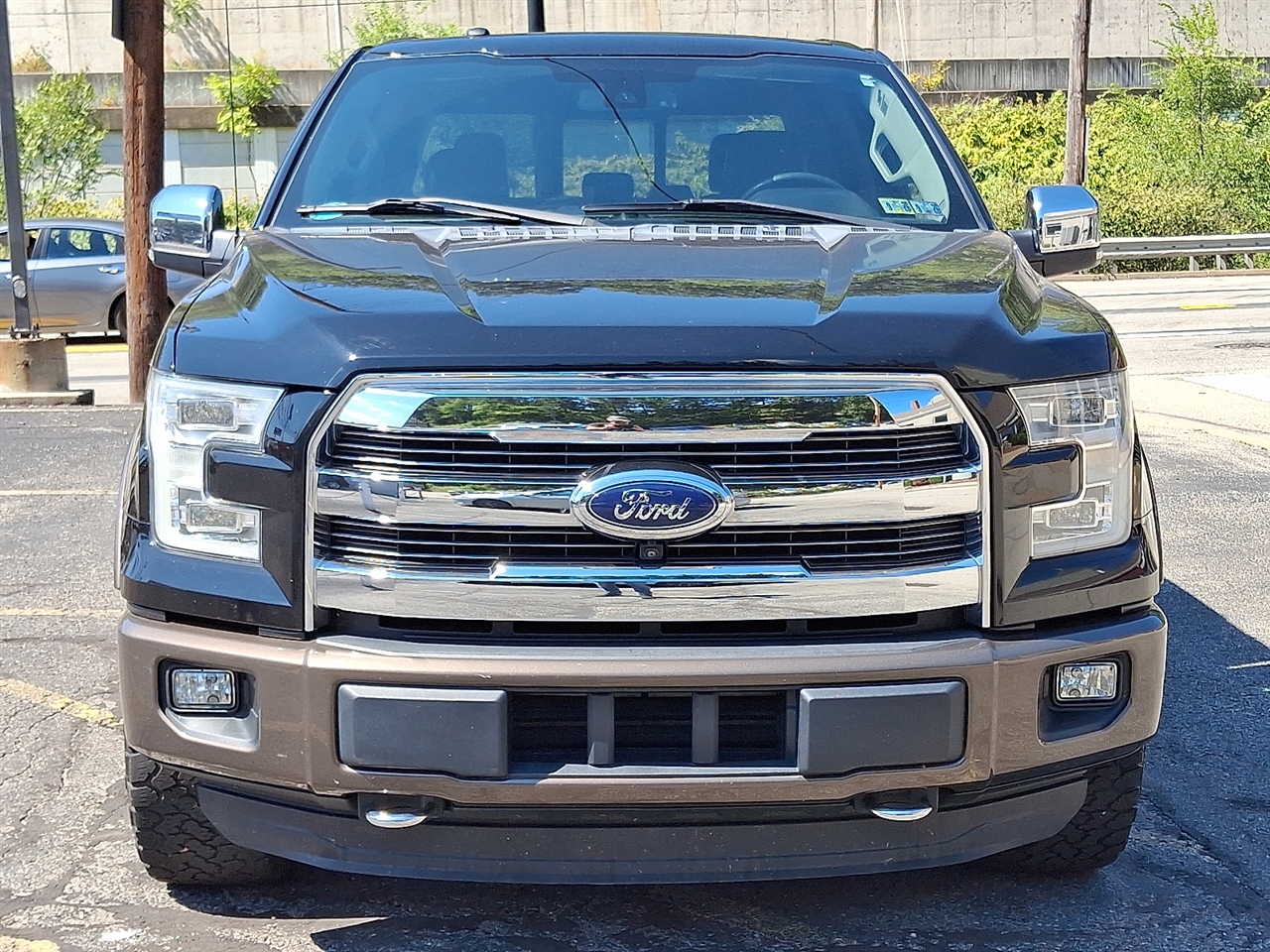 Ford F-150 4WD SuperCrew 145" Lariat 2016 Ford F-150 4WD SuperCrew 145" Lariat 2016