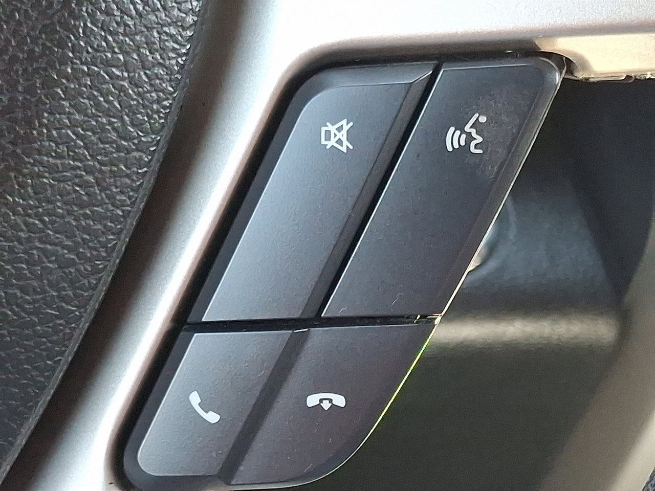 Ford F-150 4WD SuperCrew 145" Lariat 2016 Ford F-150 4WD SuperCrew 145" Lariat 2016