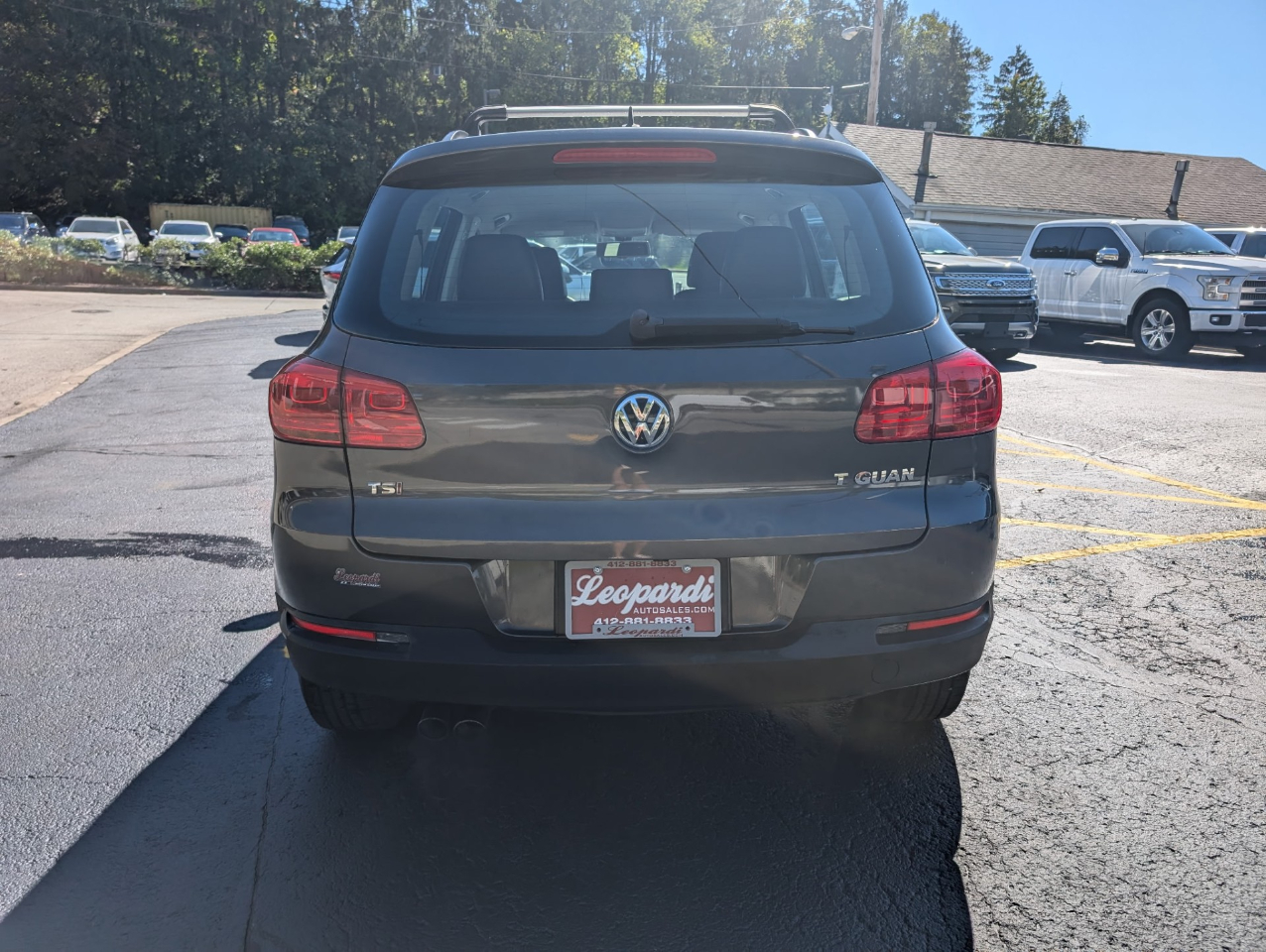 2016 Volkswagen Tiguan R-Line SEL photo 3