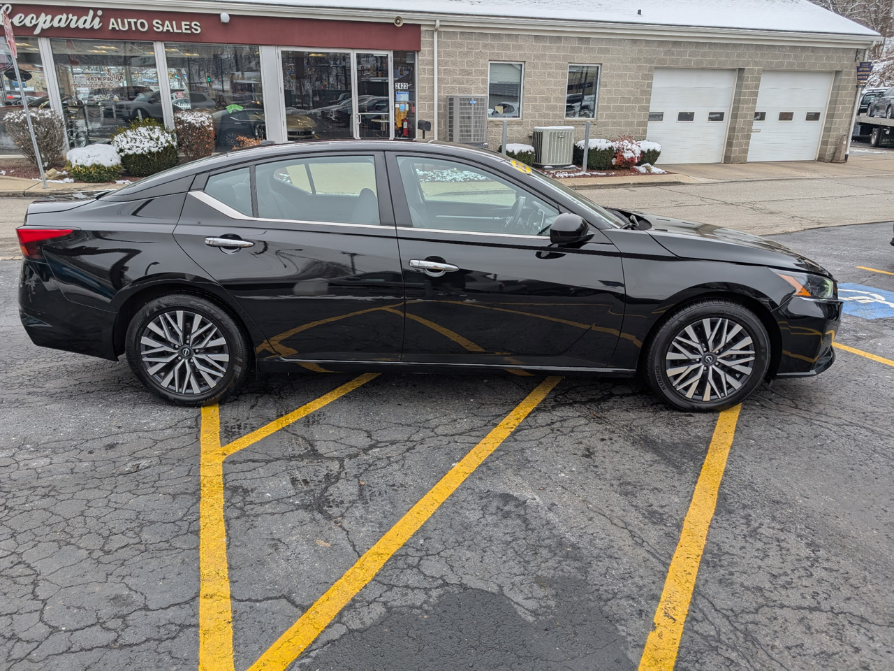 Nissan Altima 2.5 SV Sedan 2023