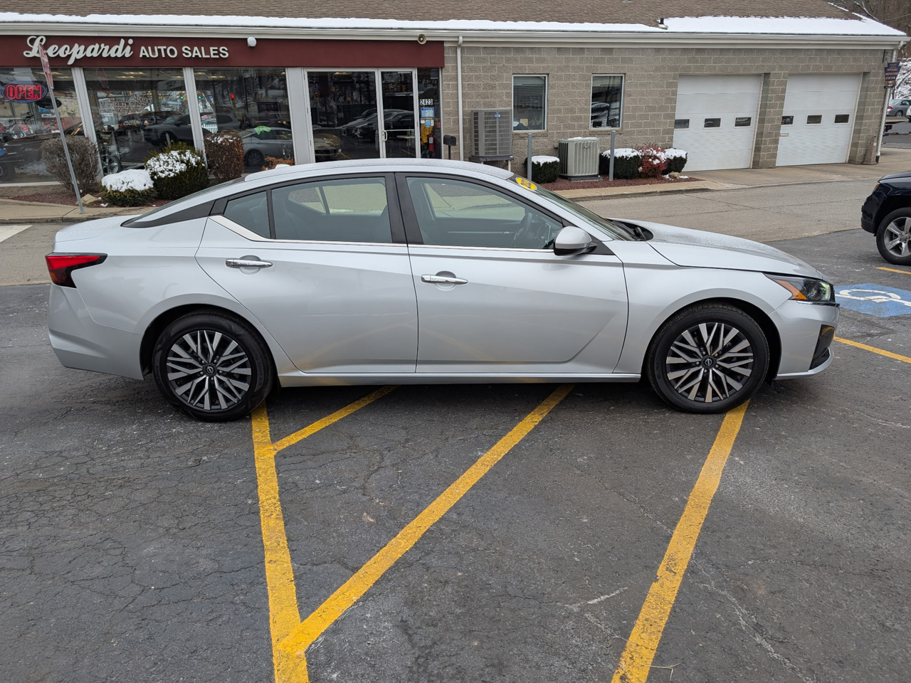 Nissan Altima 2.5 SV Sedan 2023