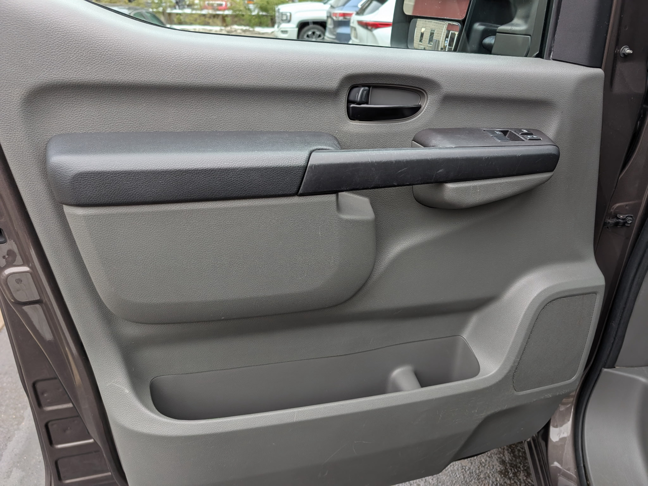 Nissan NV Passenger NV3500 HD SL V8 2018