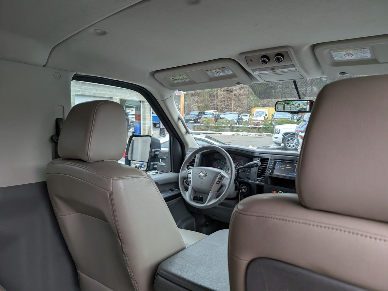 Nissan NV Passenger NV3500 HD SL V8 2018