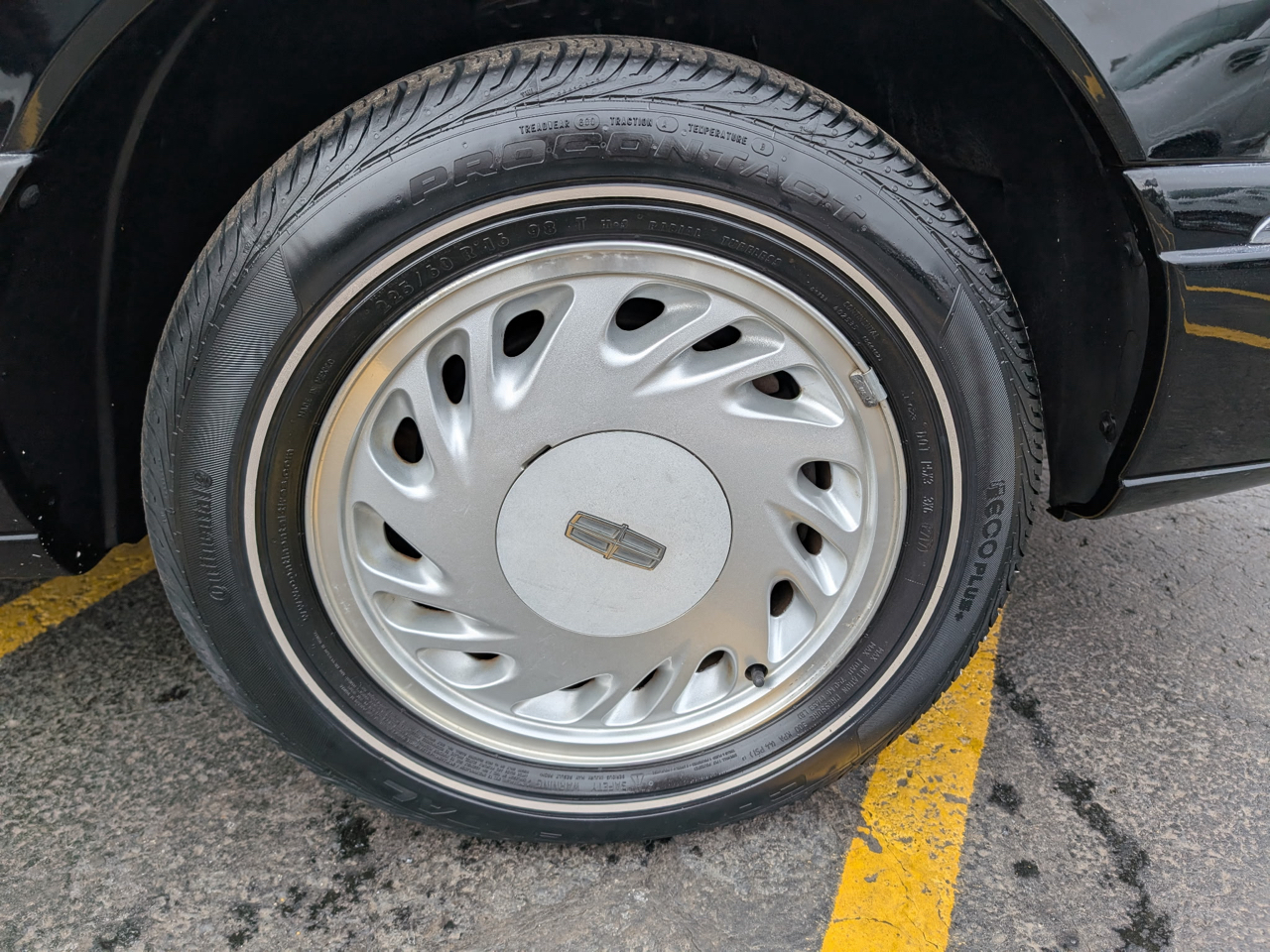 Lincoln Continental 4dr Sdn 1998