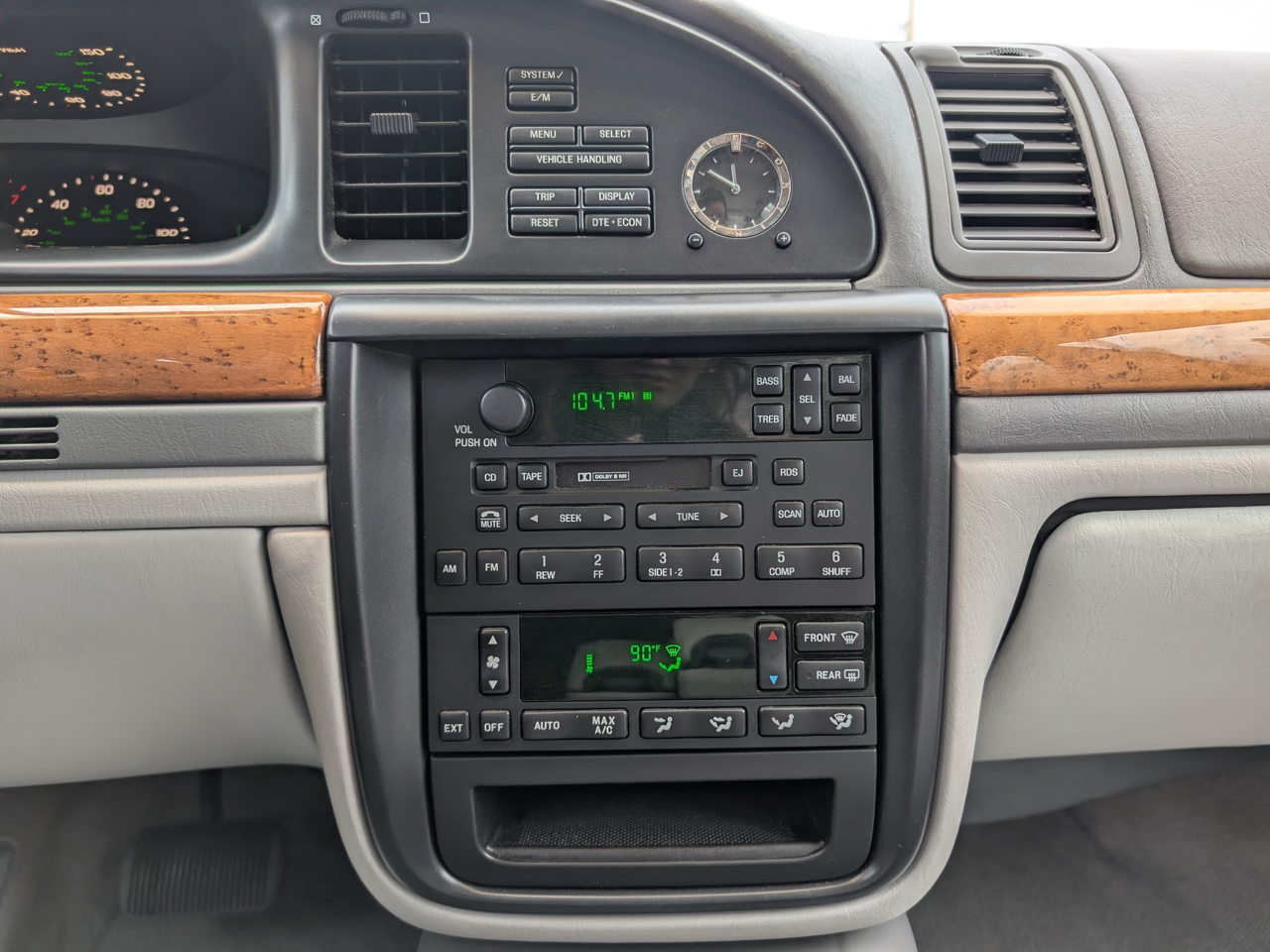 Lincoln Continental 4dr Sdn 1998