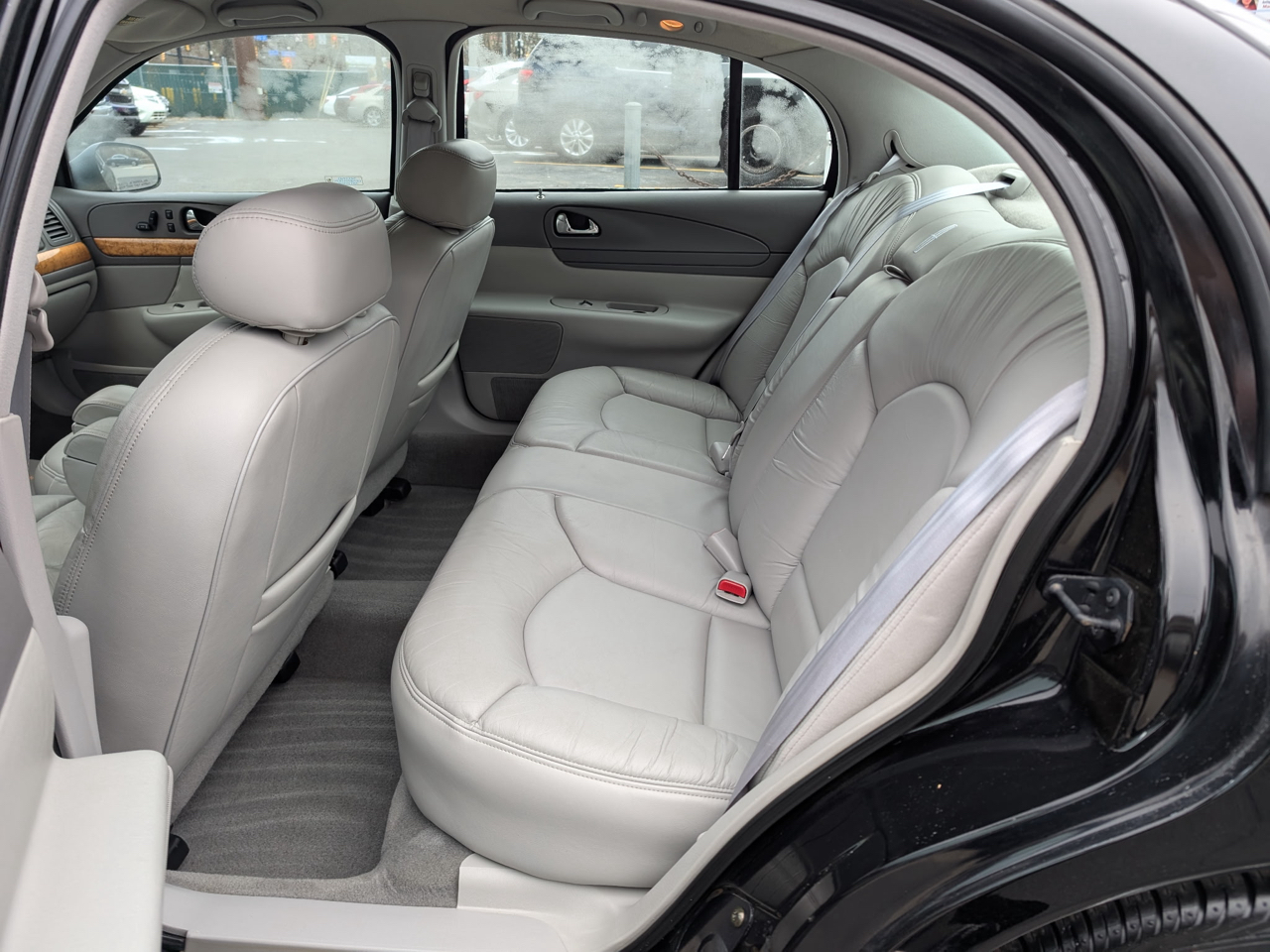 Lincoln Continental 4dr Sdn 1998