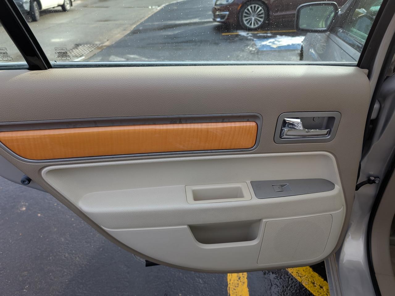 Lincoln MKZ 4dr Sdn FWD 2009