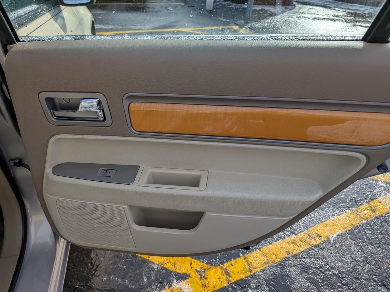 Lincoln MKZ 4dr Sdn FWD 2009