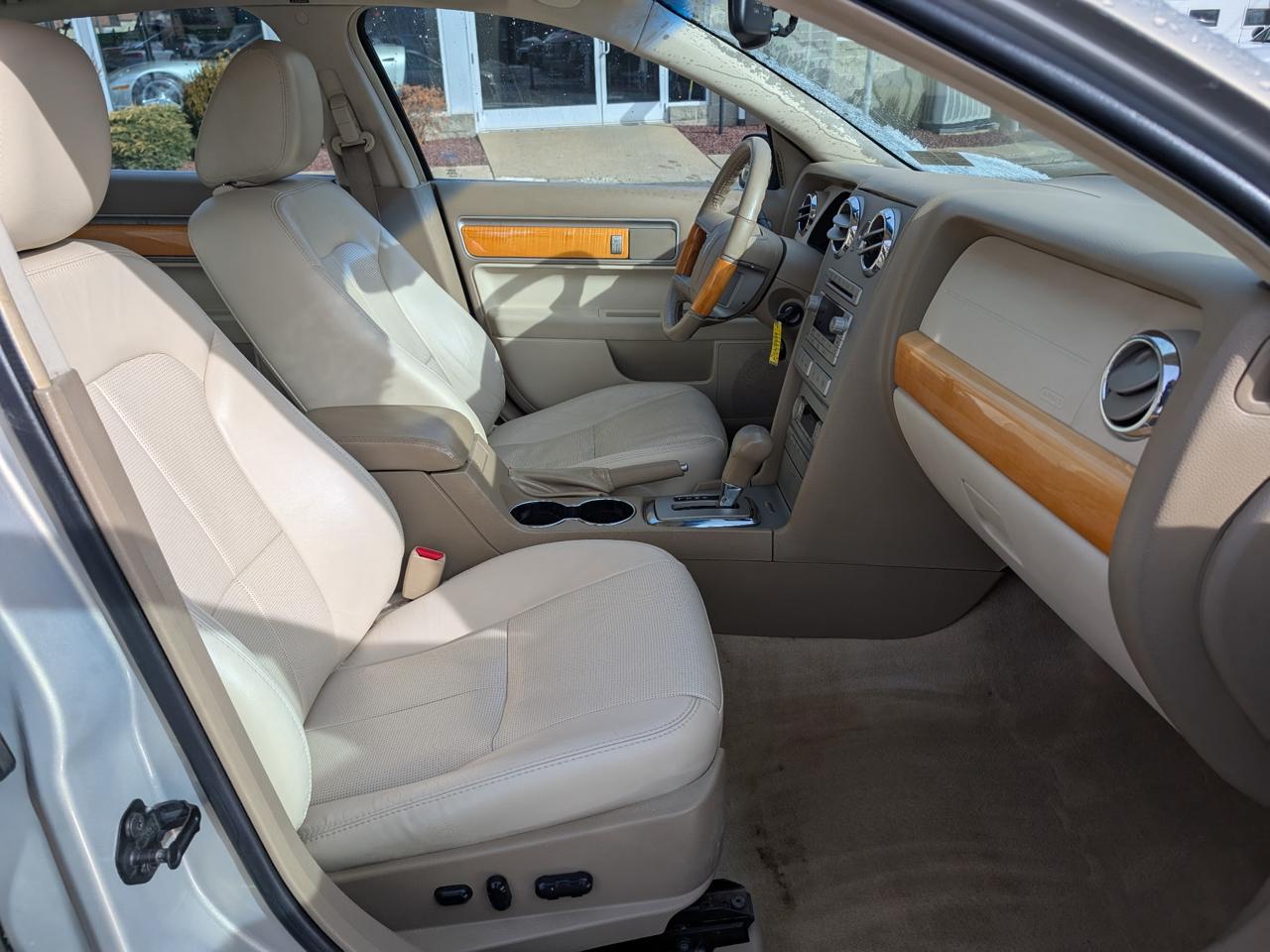 Lincoln MKZ 4dr Sdn FWD 2009