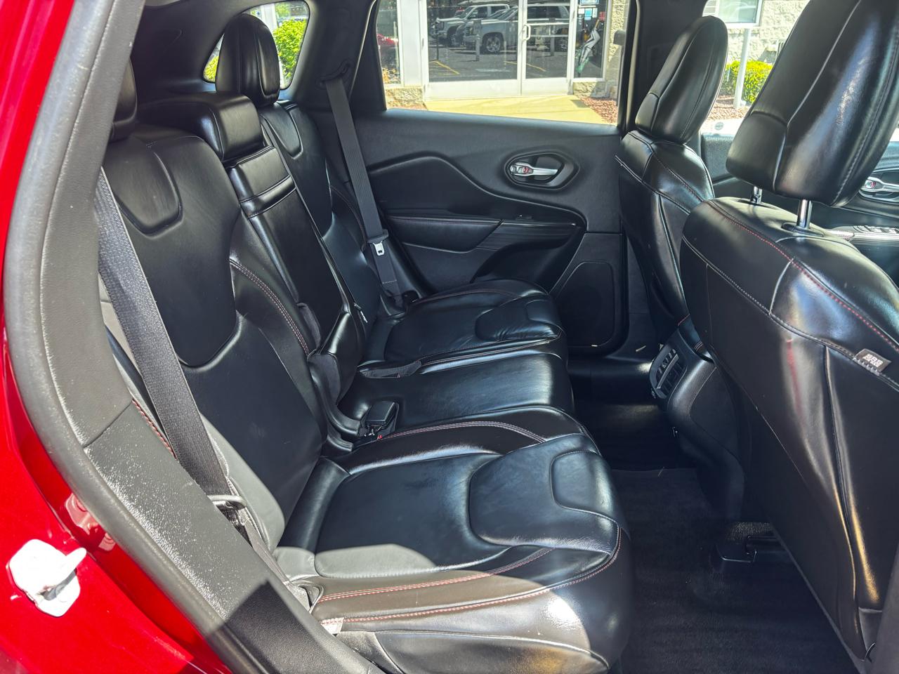 Jeep Cherokee 4WD 4dr Trailhawk 2015