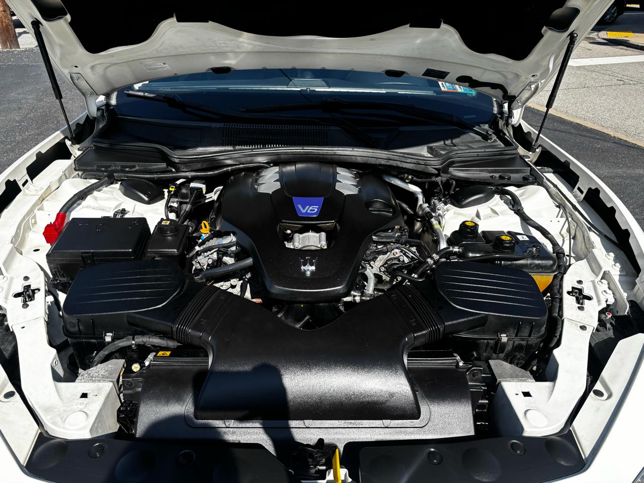Maserati Ghibli 4dr Sdn S Q4 2015