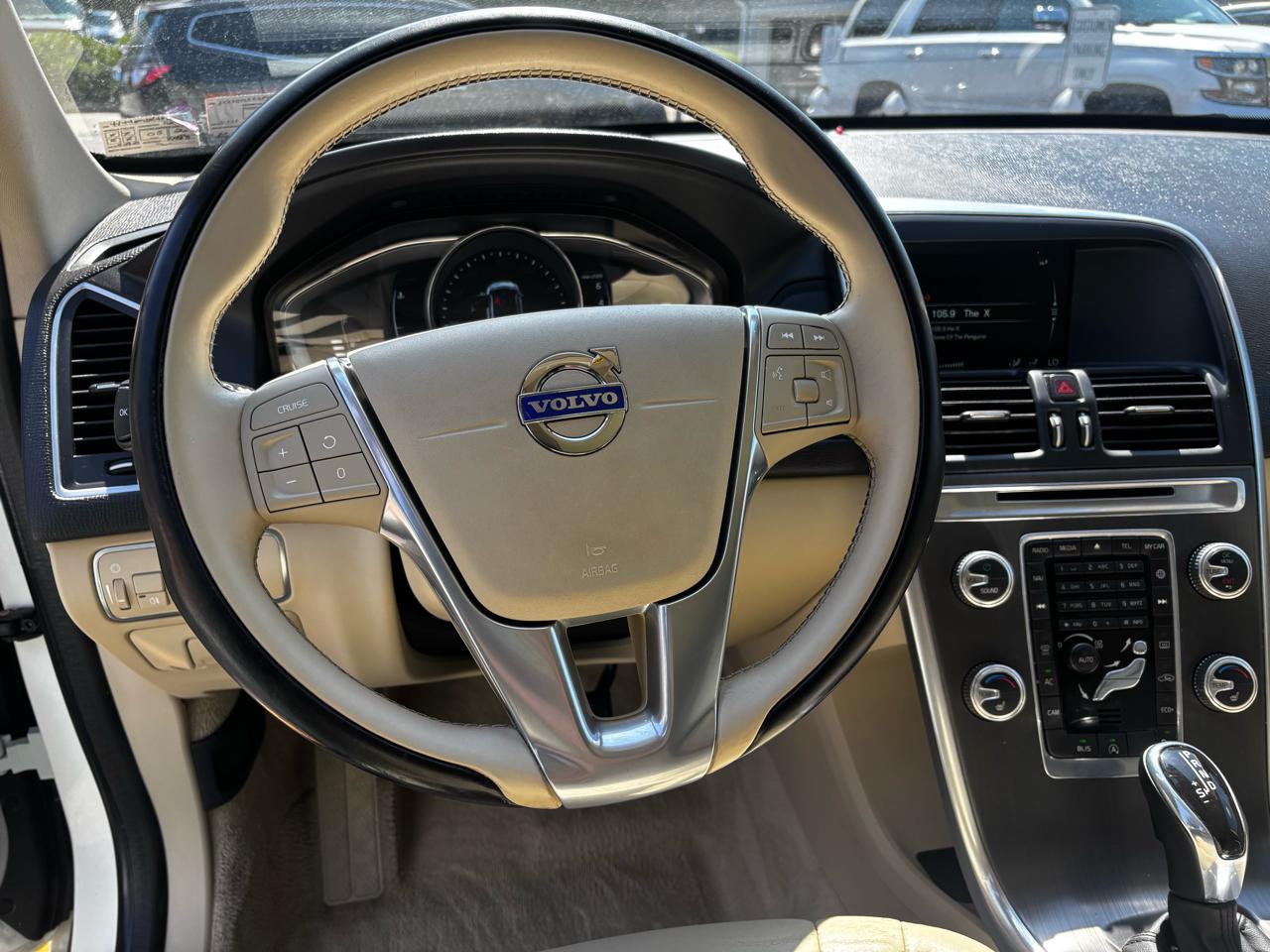 Volvo XC60 2015.5 FWD 4dr T5 Drive-E Premier 2015