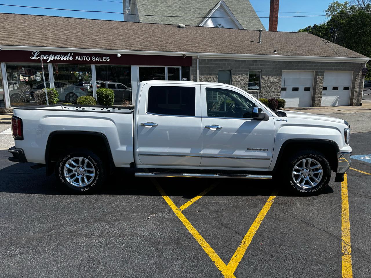 GMC Sierra 1500 4WD Crew Cab 143.5" SLT 2017