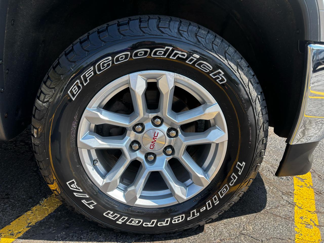 GMC Sierra 1500 4WD Crew Cab 143.5" SLT 2017