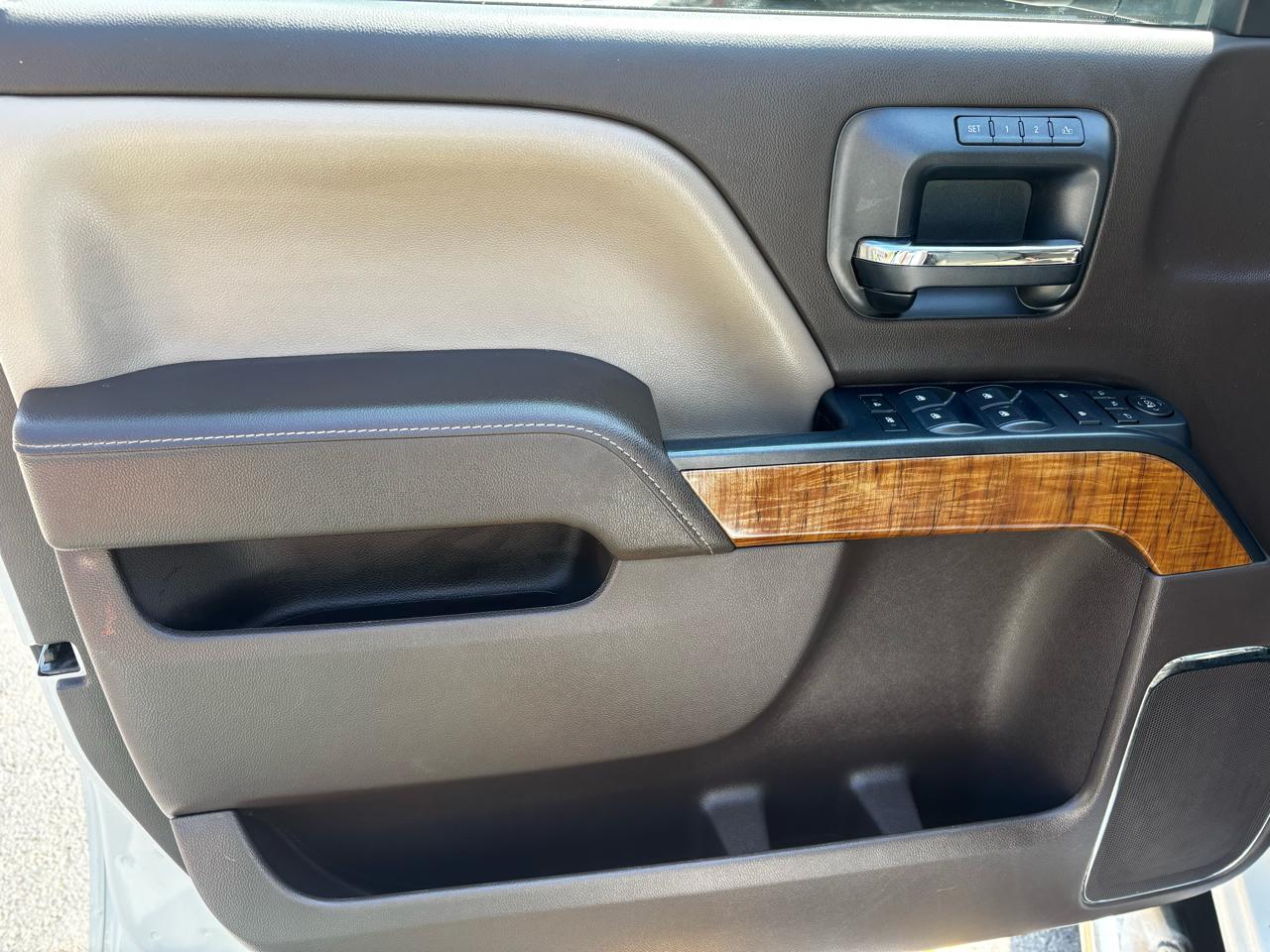 GMC Sierra 1500 4WD Crew Cab 143.5" SLT 2017