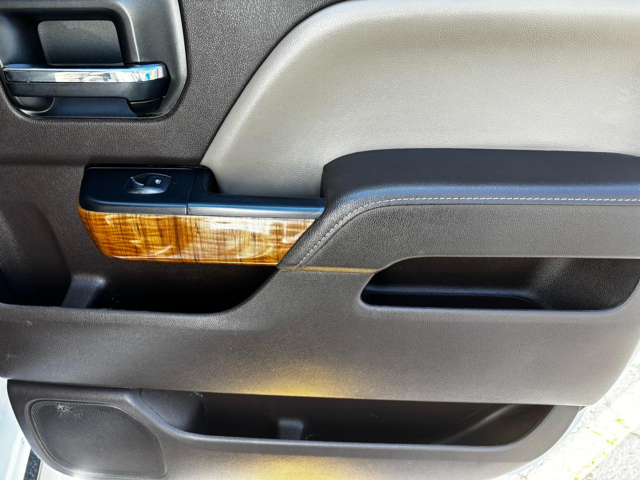 GMC Sierra 1500 4WD Crew Cab 143.5" SLT 2017