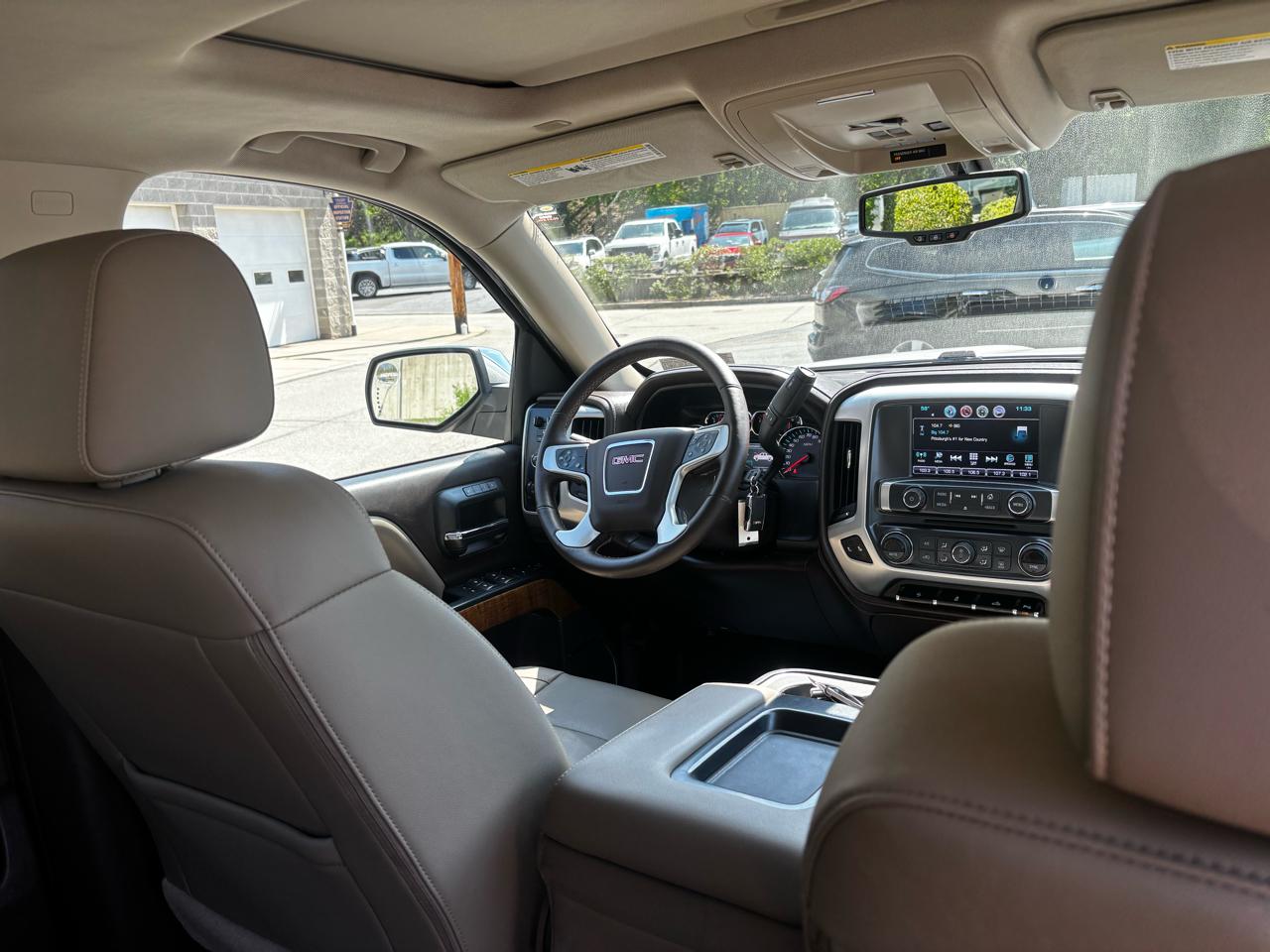 GMC Sierra 1500 4WD Crew Cab 143.5" SLT 2017