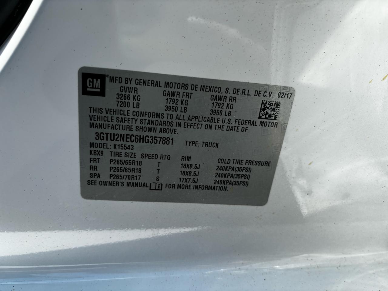 GMC Sierra 1500 4WD Crew Cab 143.5" SLT 2017