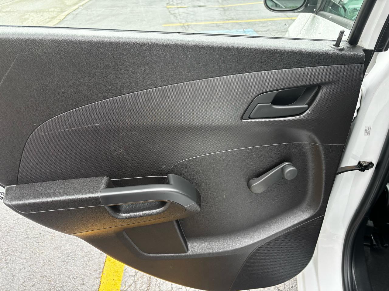 Chevrolet Sonic 5dr HB Auto LT w/1FL 2017