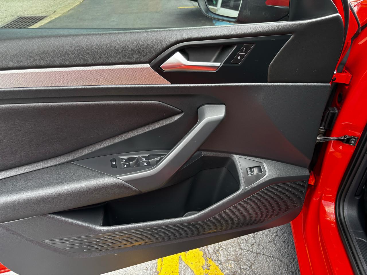 Volkswagen Jetta R-Line Auto w/SULEV 2019