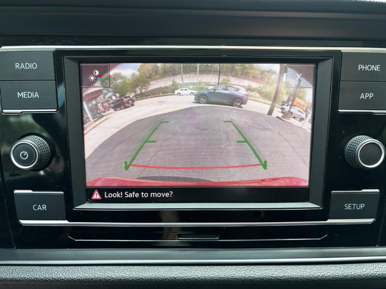 Volkswagen Jetta R-Line Auto w/SULEV 2019