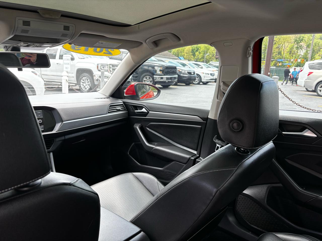 Volkswagen Jetta R-Line Auto w/SULEV 2019