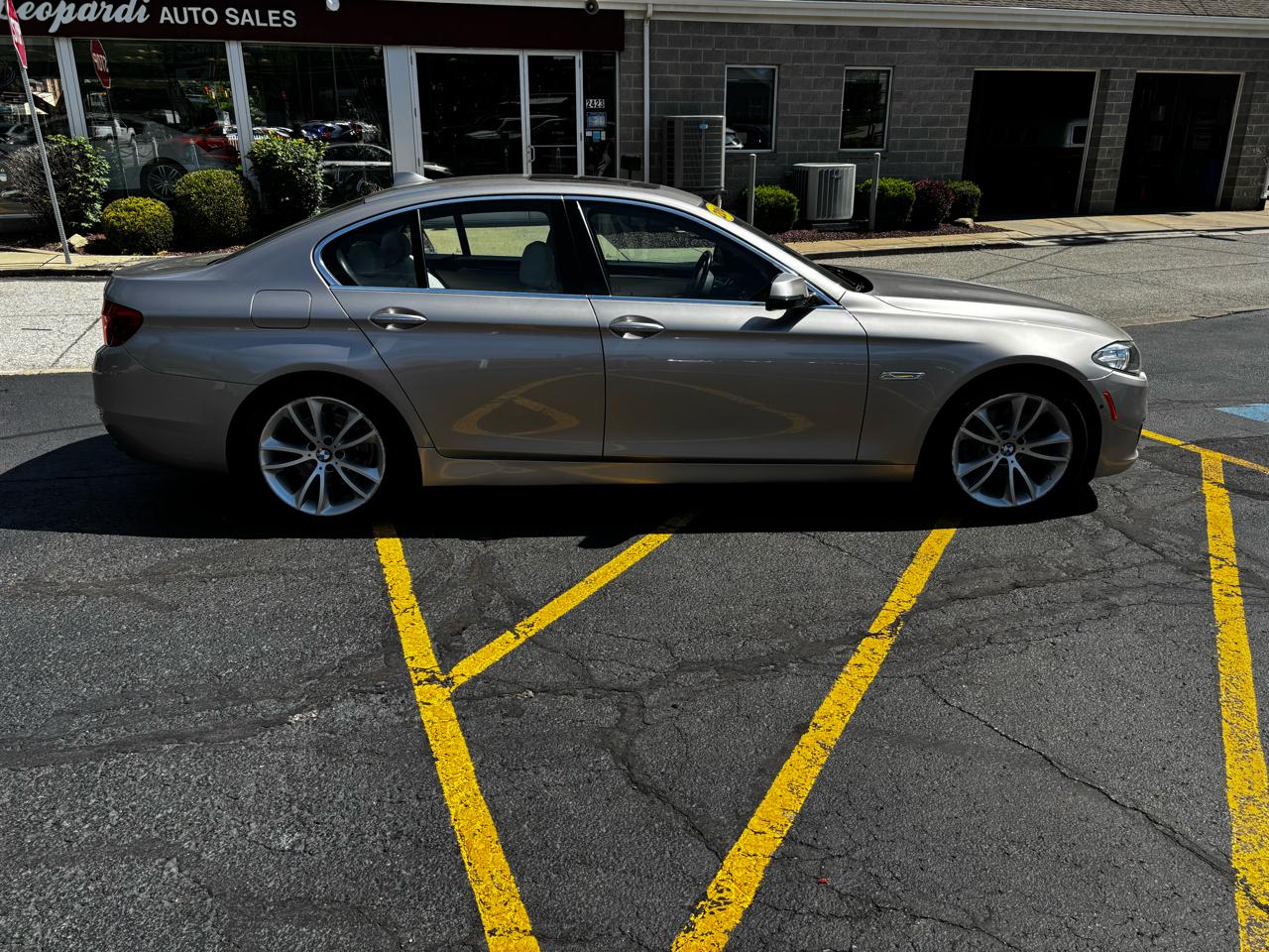 BMW 5 Series 4dr Sdn 535i xDrive AWD 2014