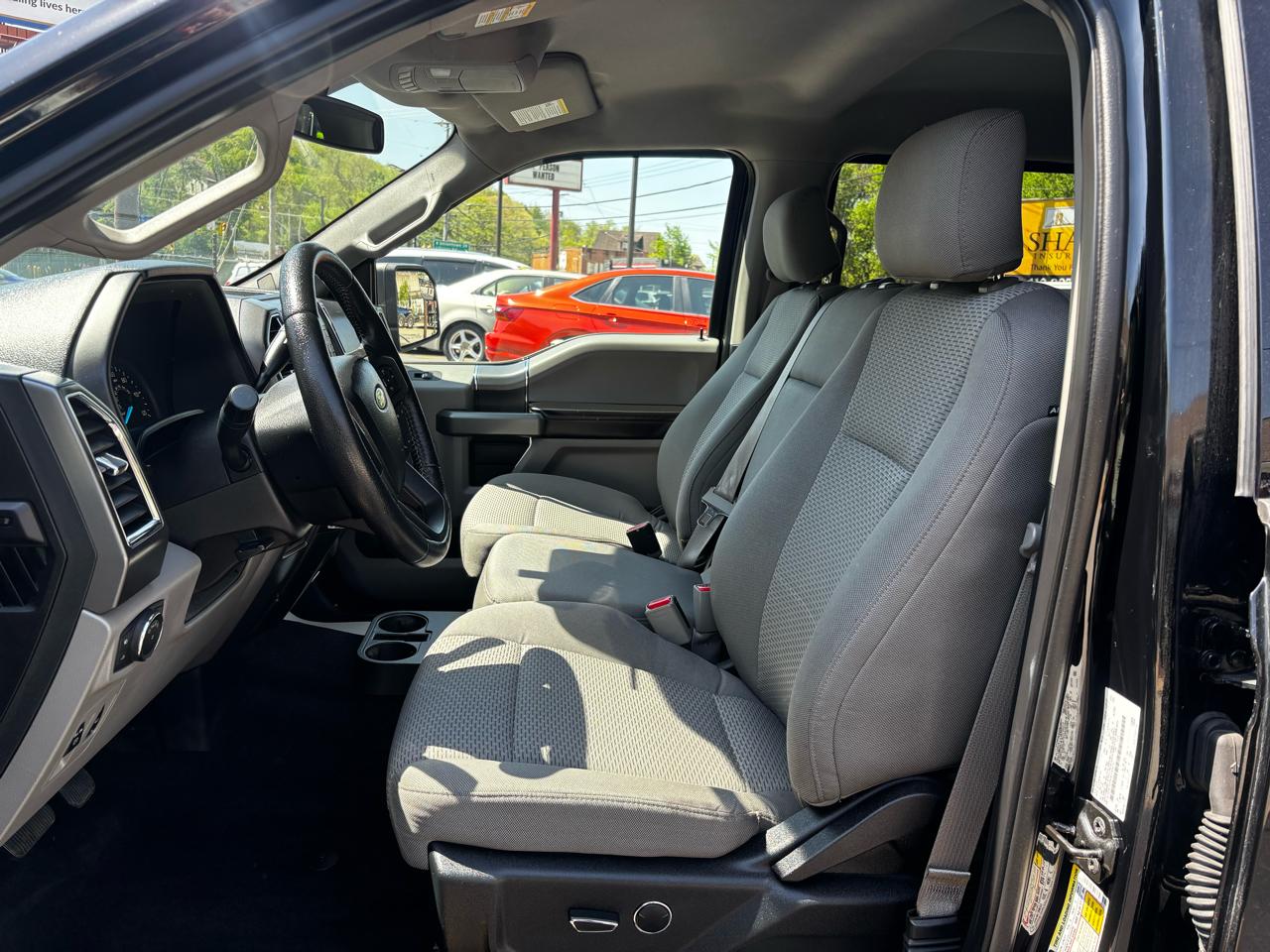 Ford F-150 4WD SuperCrew 139" XLT 2016