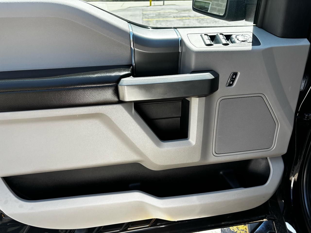 Ford F-150 4WD SuperCrew 139" XLT 2016