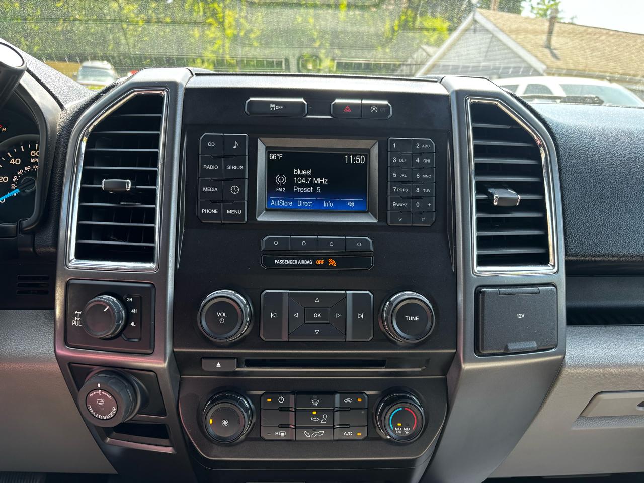 Ford F-150 4WD SuperCrew 139" XLT 2016