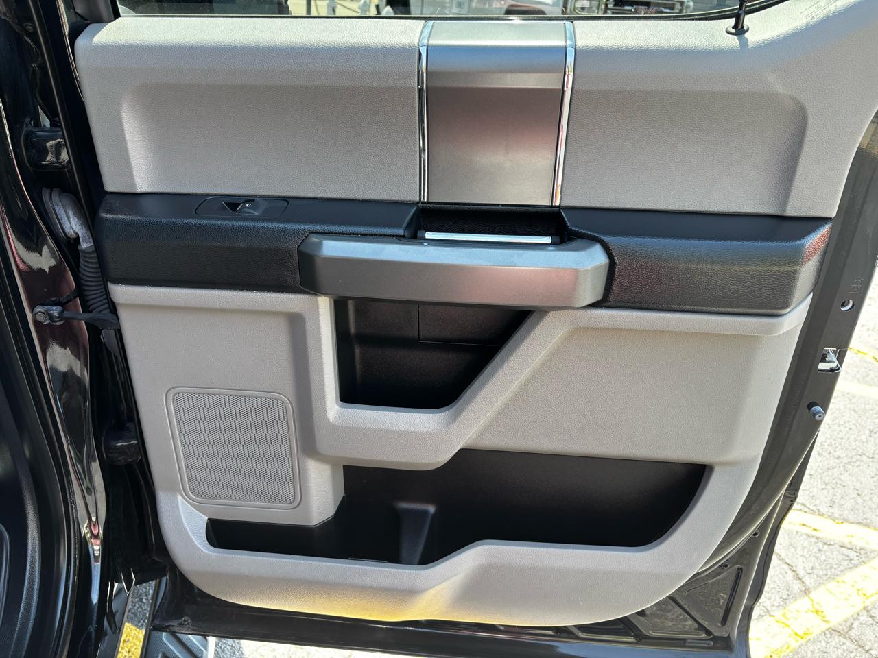 Ford F-150 4WD SuperCrew 139" XLT 2016