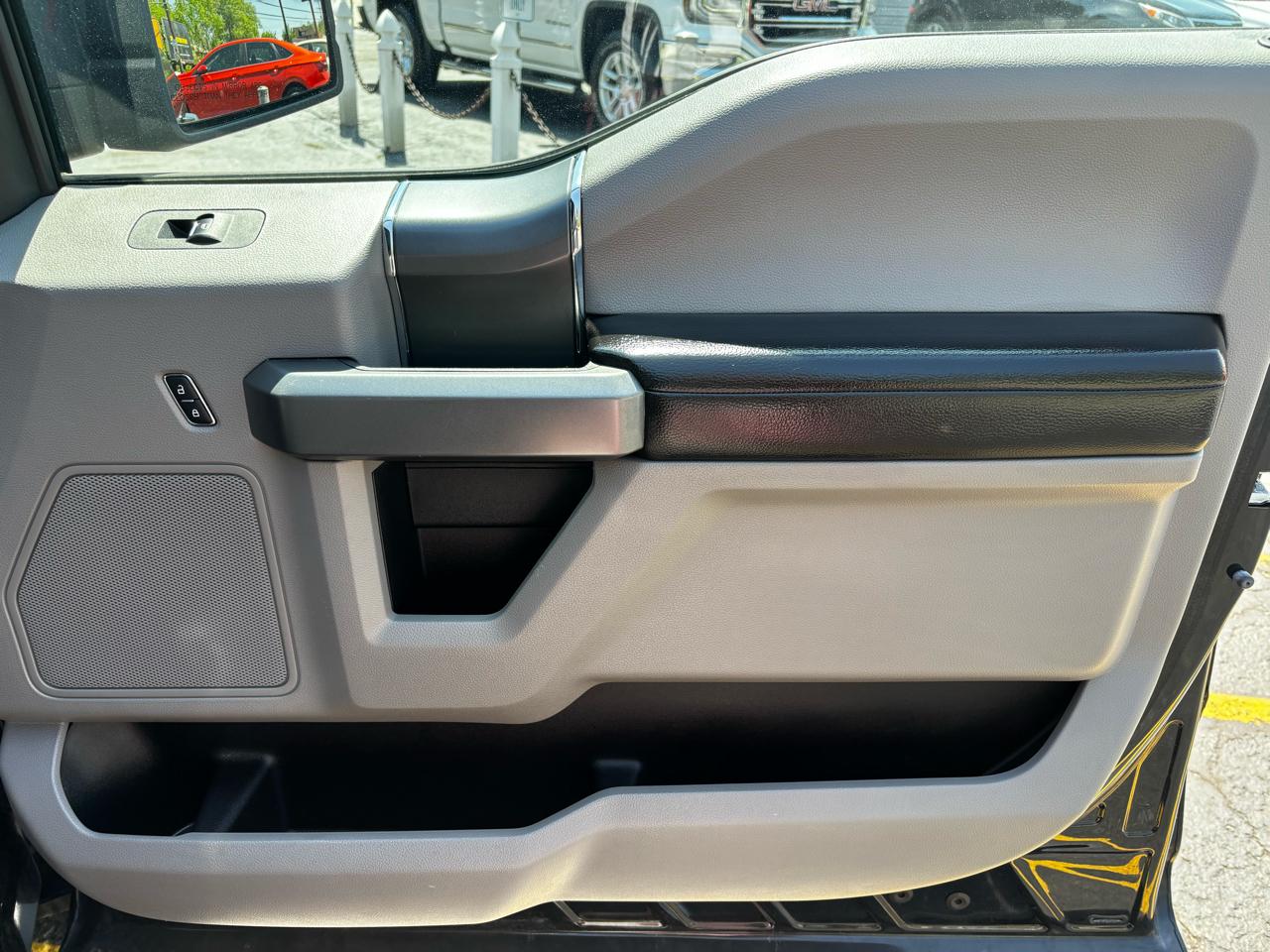 Ford F-150 4WD SuperCrew 139" XLT 2016