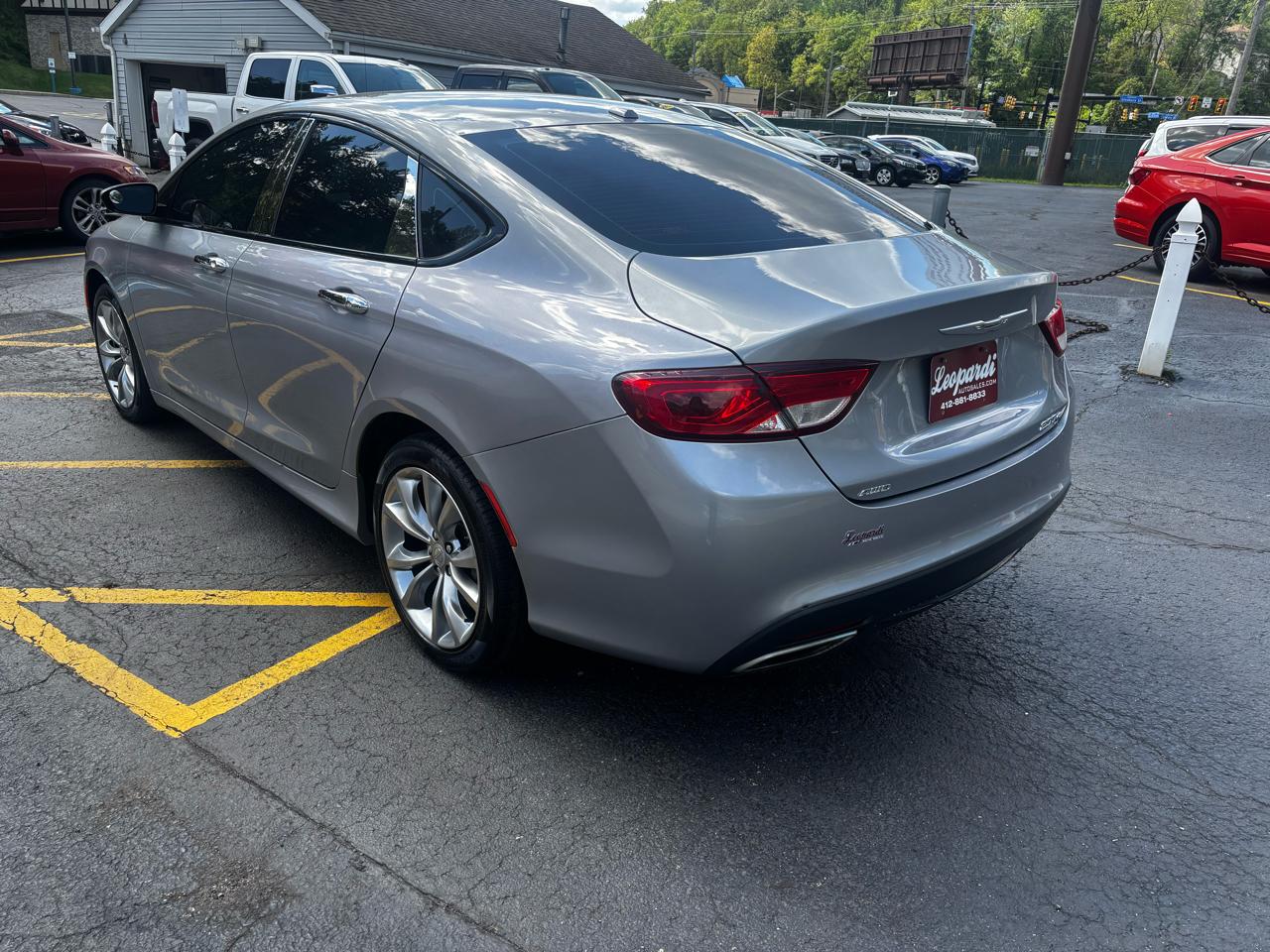 Chrysler 200 4dr Sdn S AWD 2015