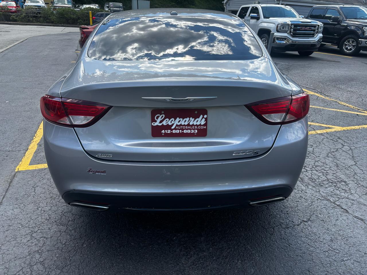 Chrysler 200 4dr Sdn S AWD 2015