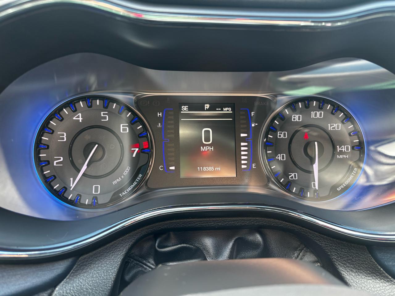 Chrysler 200 4dr Sdn S AWD 2015
