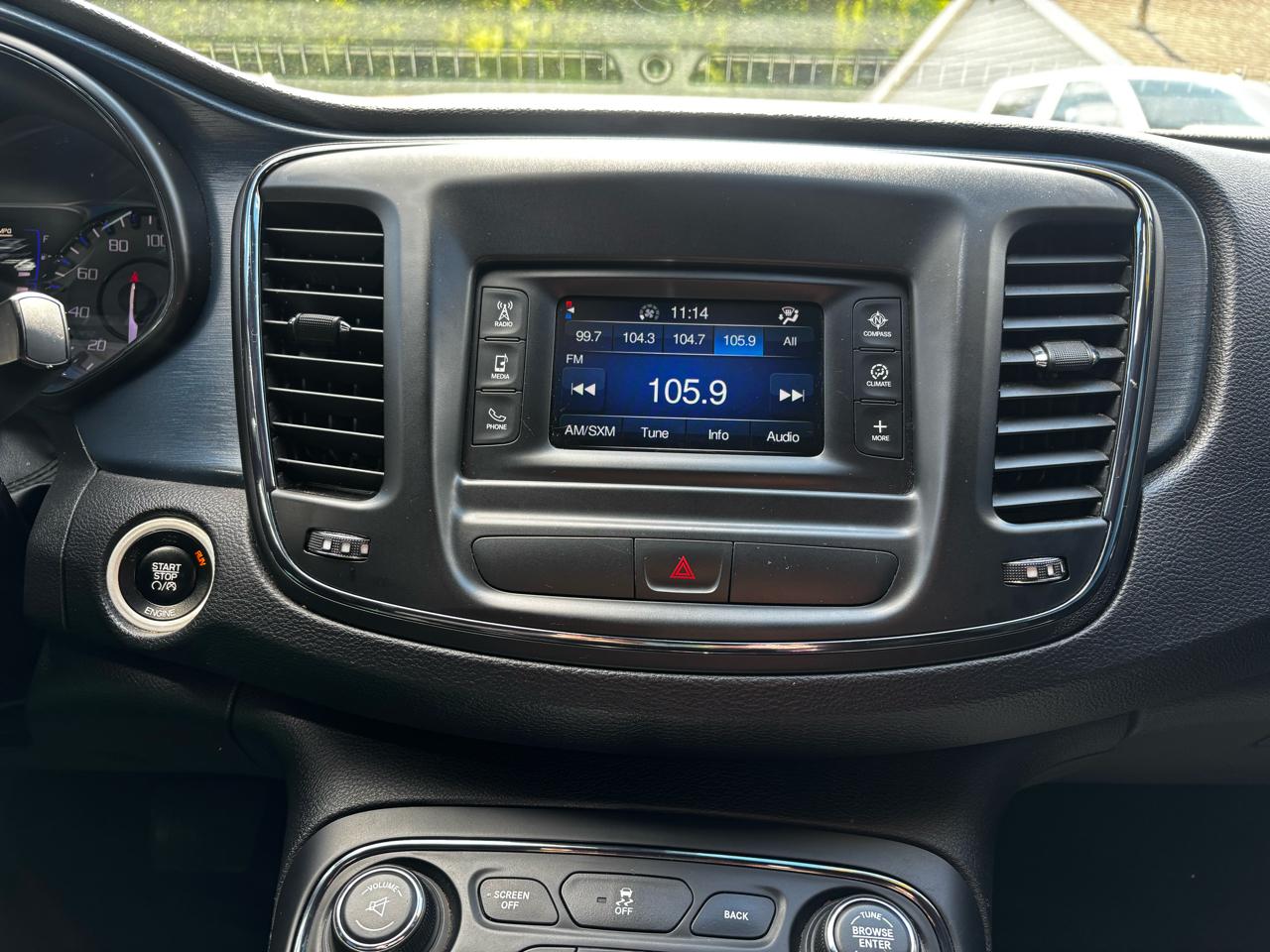 Chrysler 200 4dr Sdn S AWD 2015