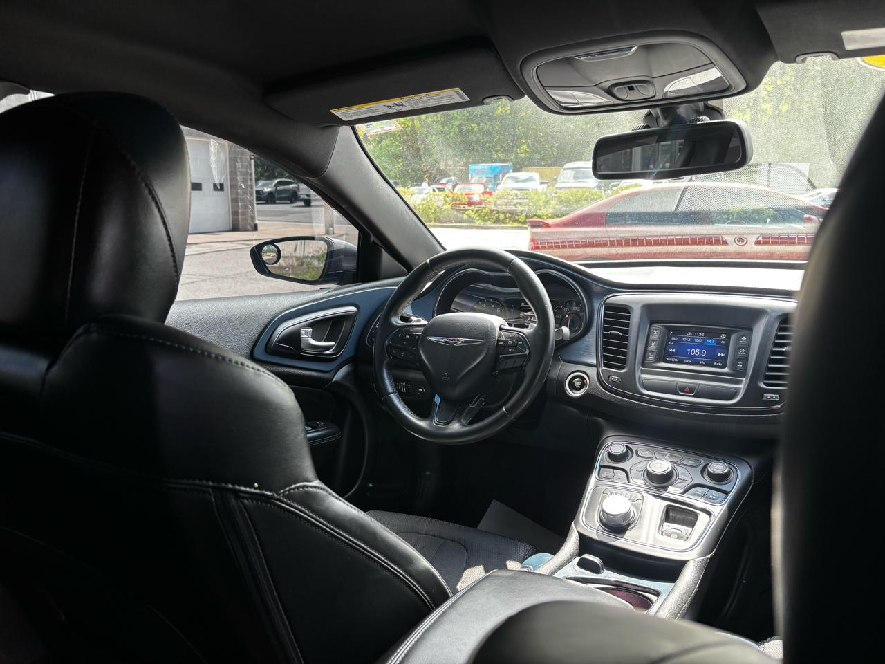 Chrysler 200 4dr Sdn S AWD 2015