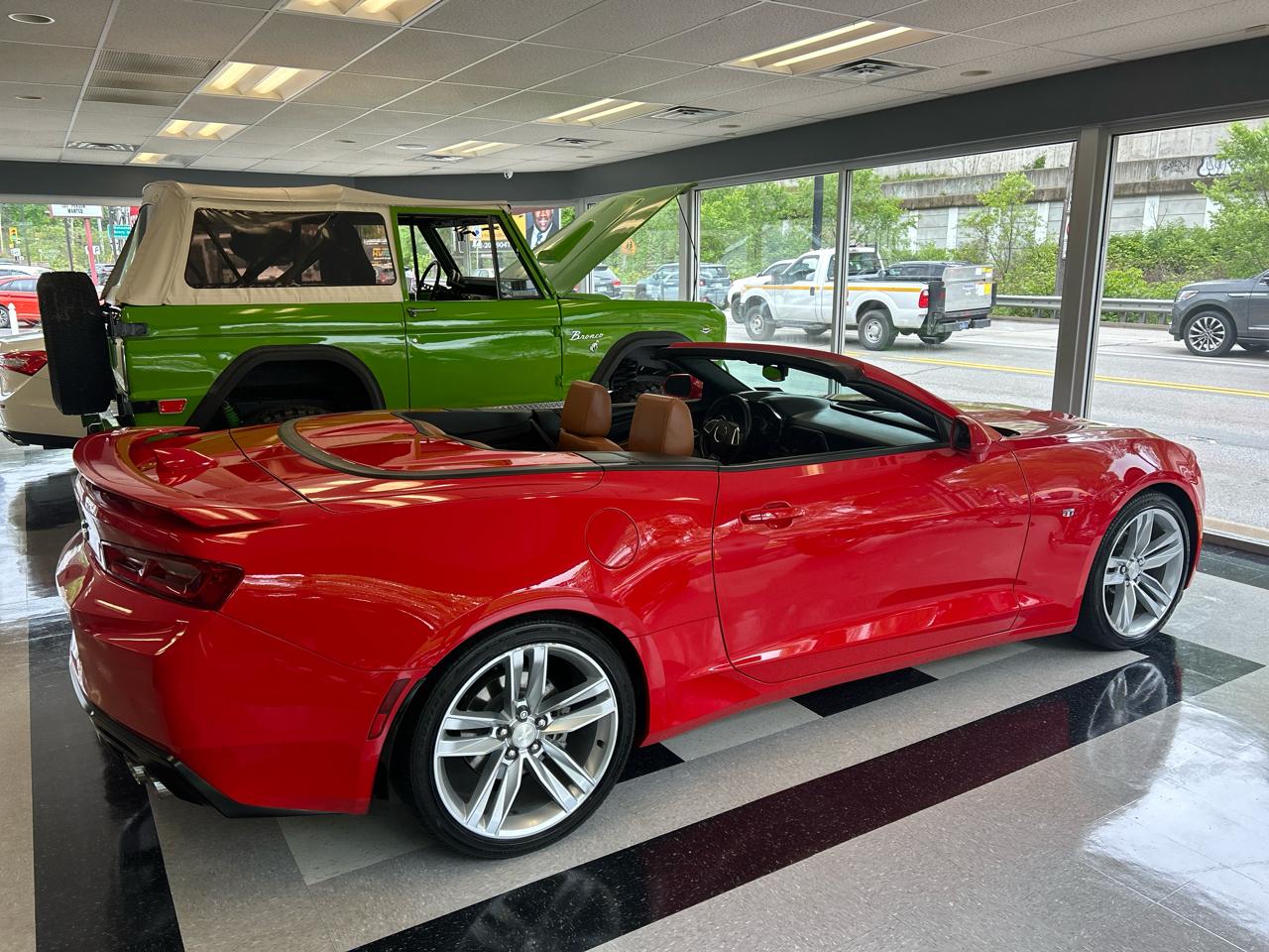 Chevrolet Camaro 2dr Conv 2LT 2017