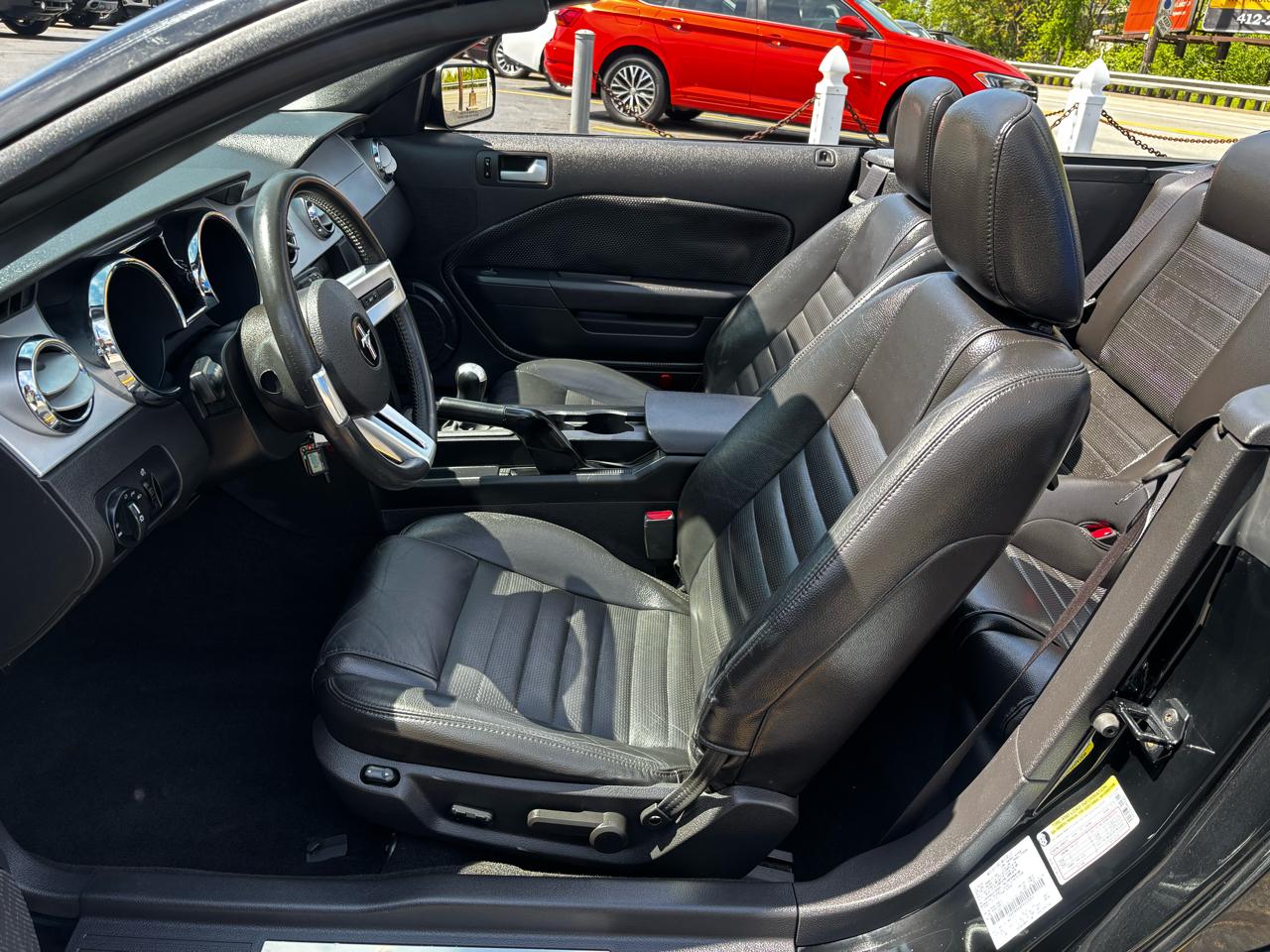Ford Mustang 2dr Conv GT Deluxe 2005