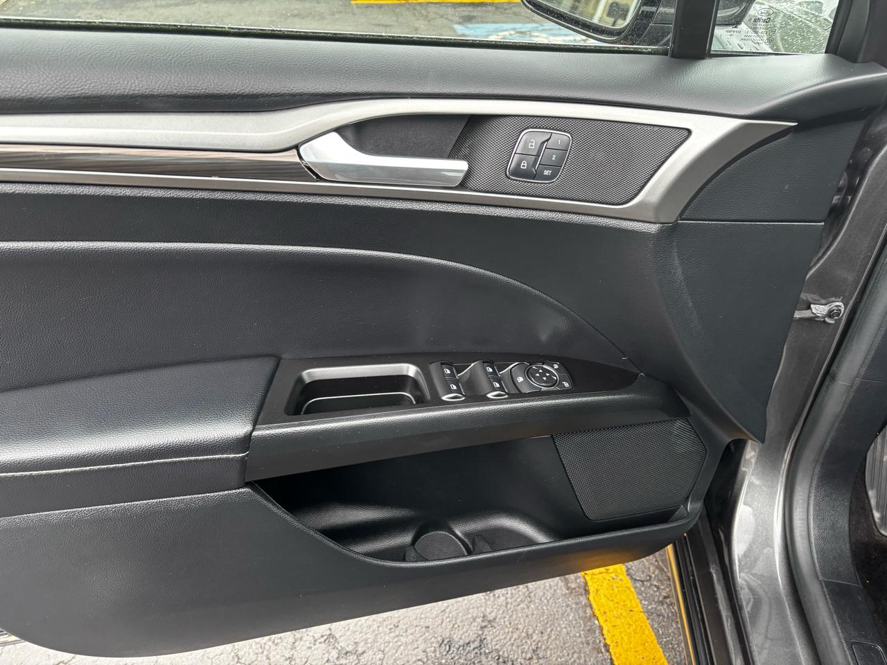 Ford Fusion SE FWD 2017