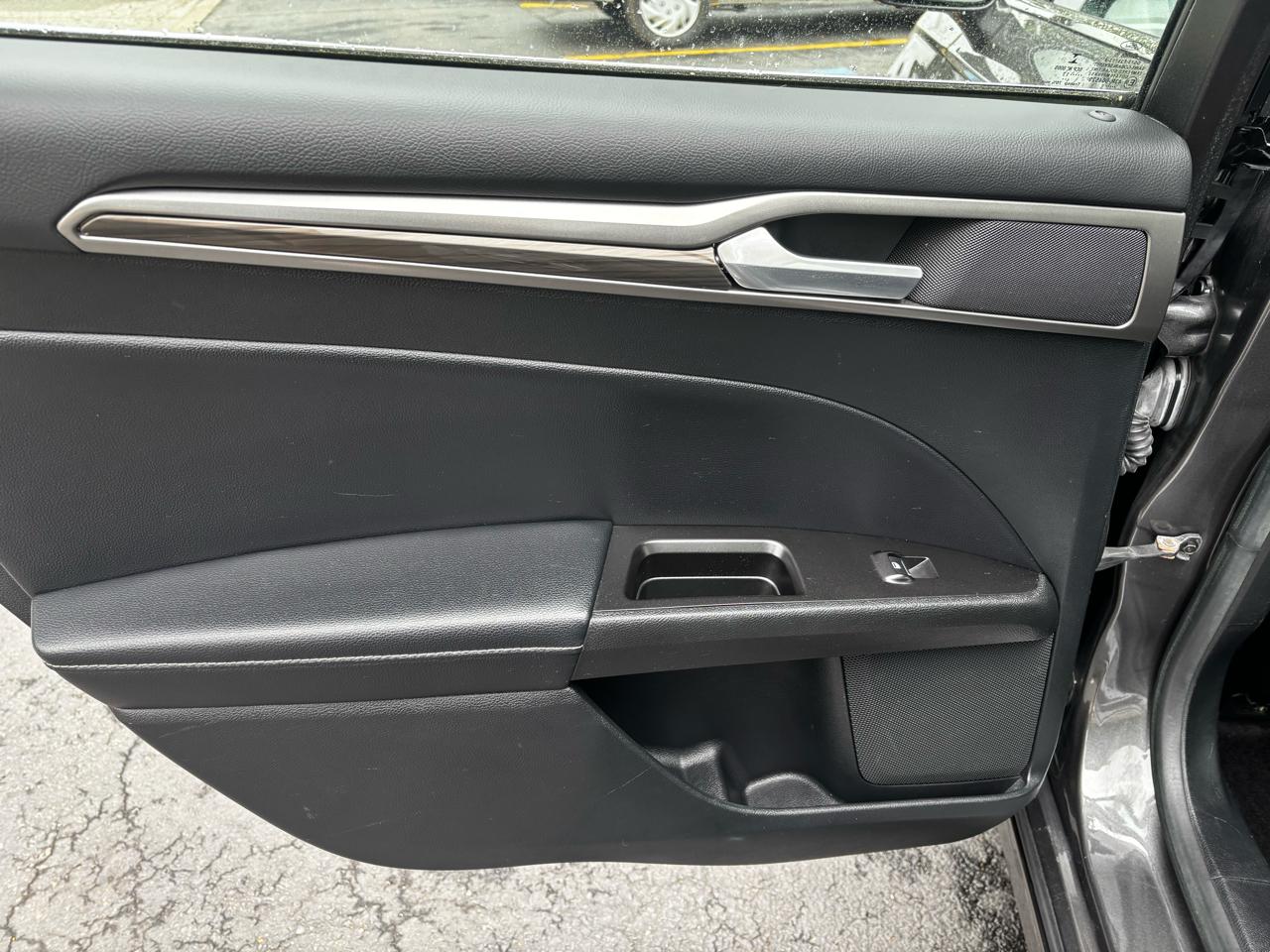 Ford Fusion SE FWD 2017