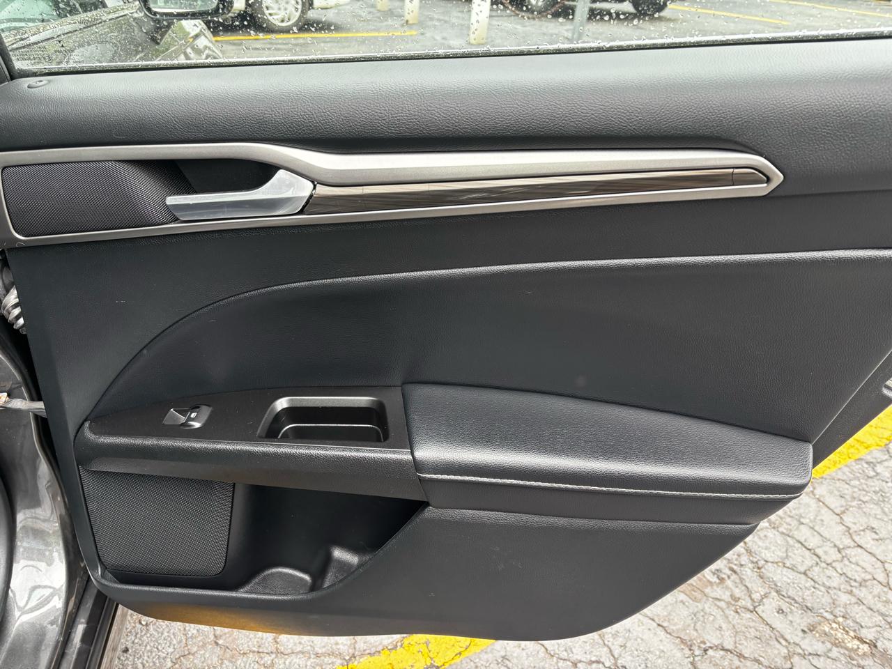 Ford Fusion SE FWD 2017